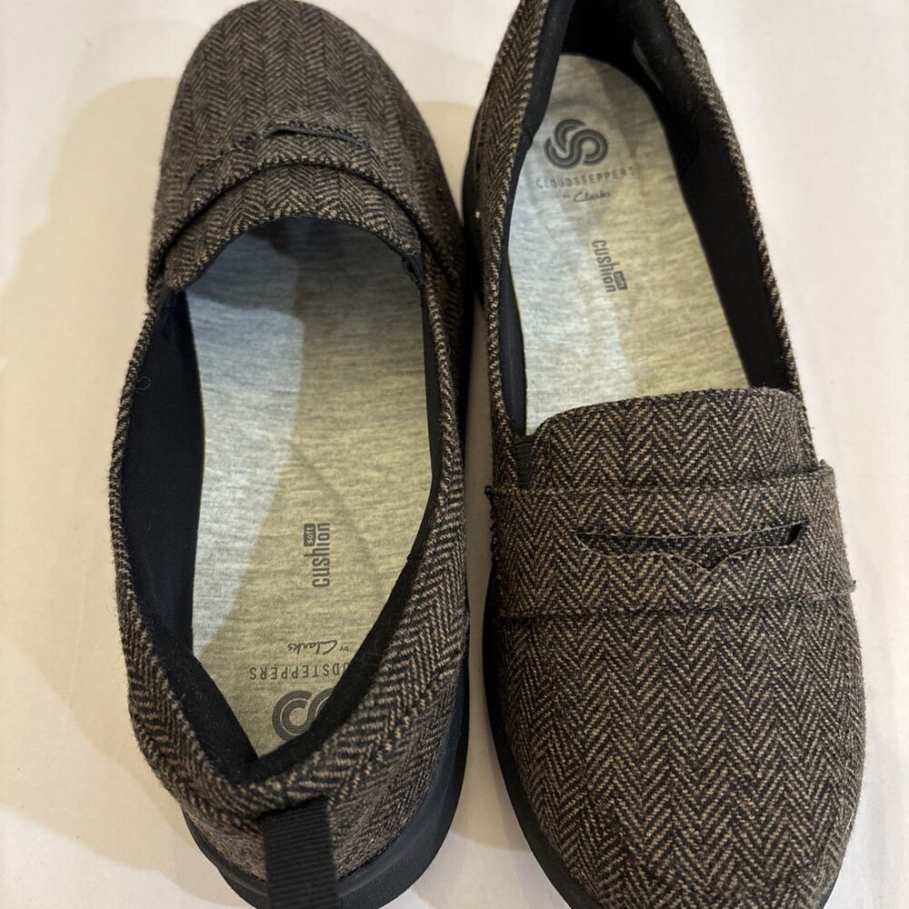 NWOB Sz 9W Clarks Cloudsteppers Sillian 2.0 Hope Women Penny Loafer Tweed Brown